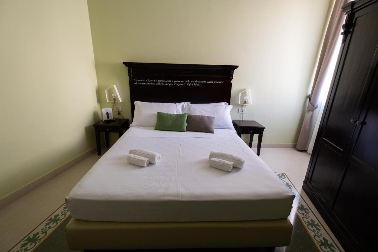 Hotel Borgo Di Ciaula Санта Флавия Екстериор снимка