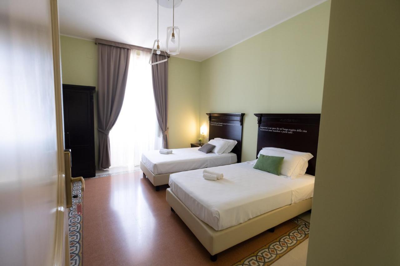Hotel Borgo Di Ciaula Санта Флавия Екстериор снимка