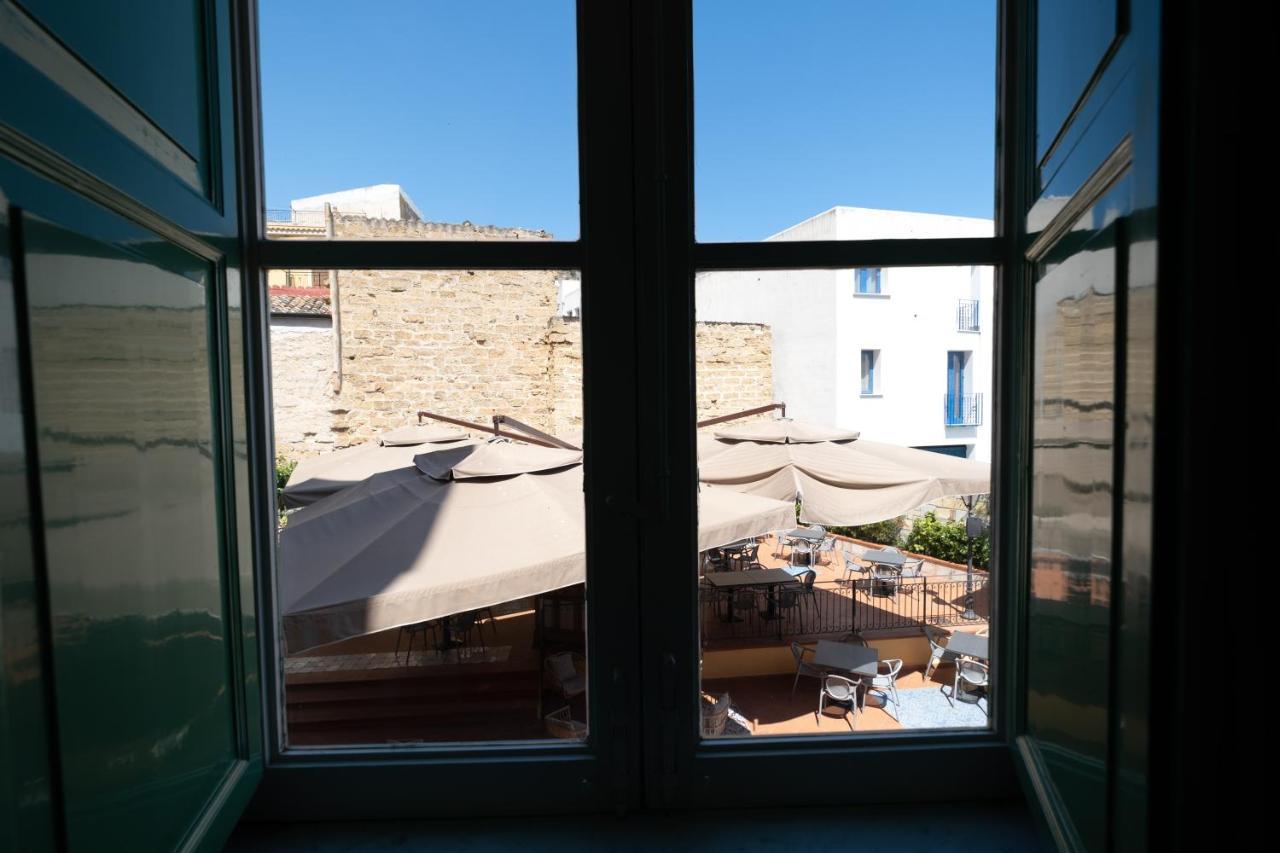 Hotel Borgo Di Ciaula Санта Флавия Екстериор снимка