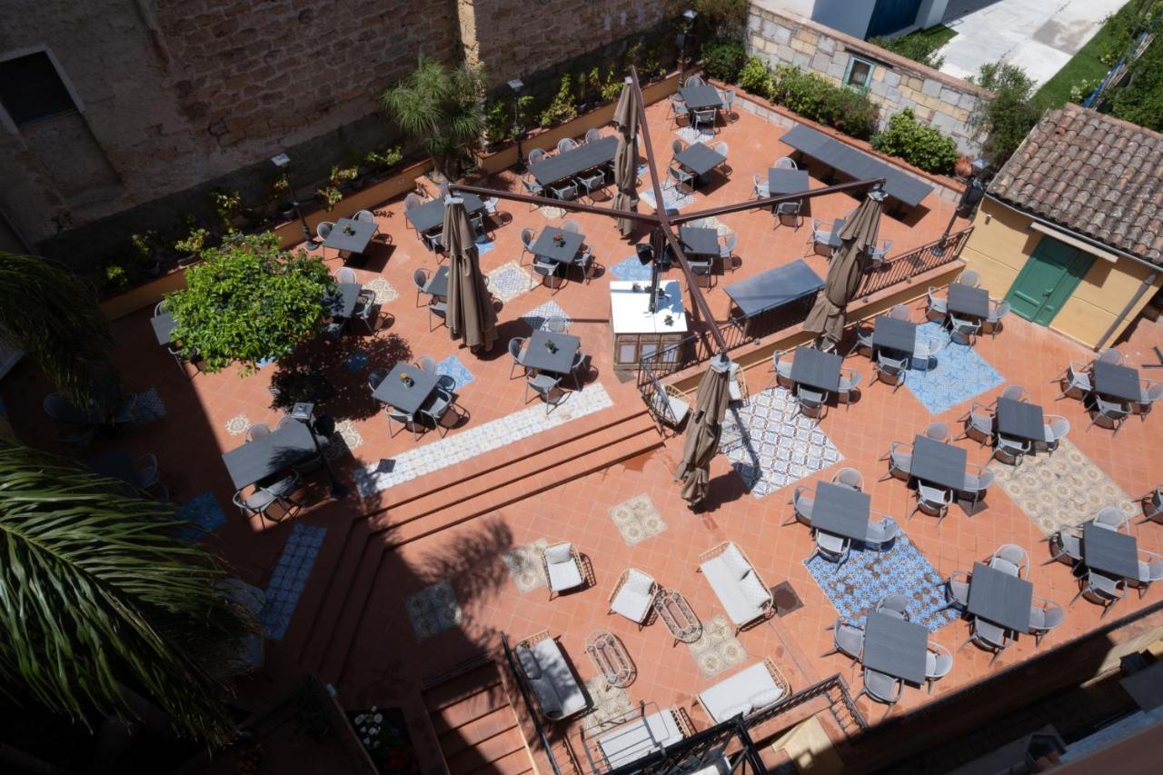 Hotel Borgo Di Ciaula Санта Флавия Екстериор снимка
