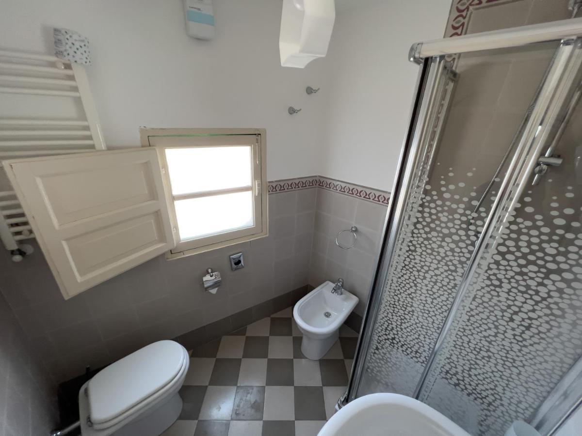 Hotel Borgo Di Ciaula Санта Флавия Екстериор снимка