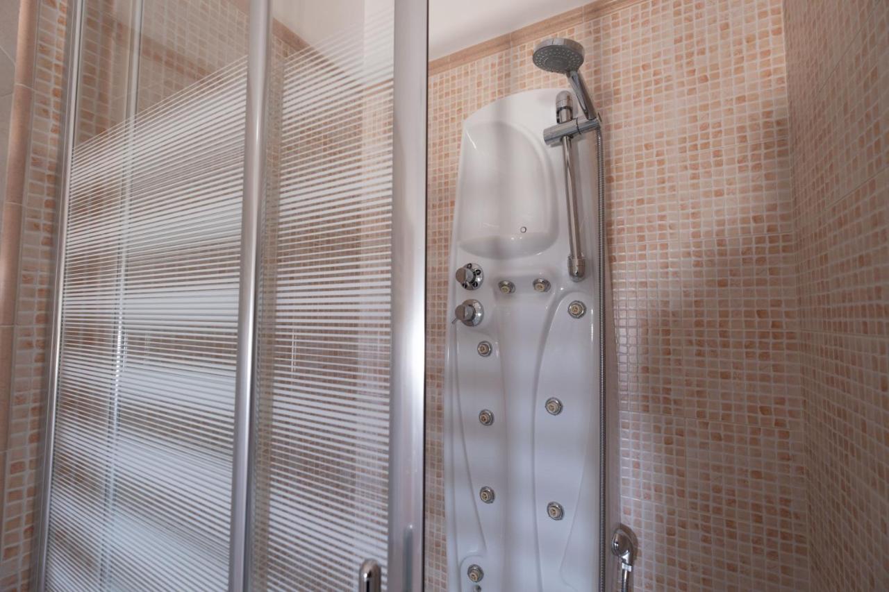 Hotel Borgo Di Ciaula Санта Флавия Екстериор снимка